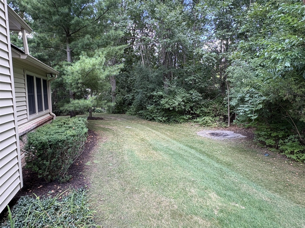 7708 Hunters Pointe Property Photo 13