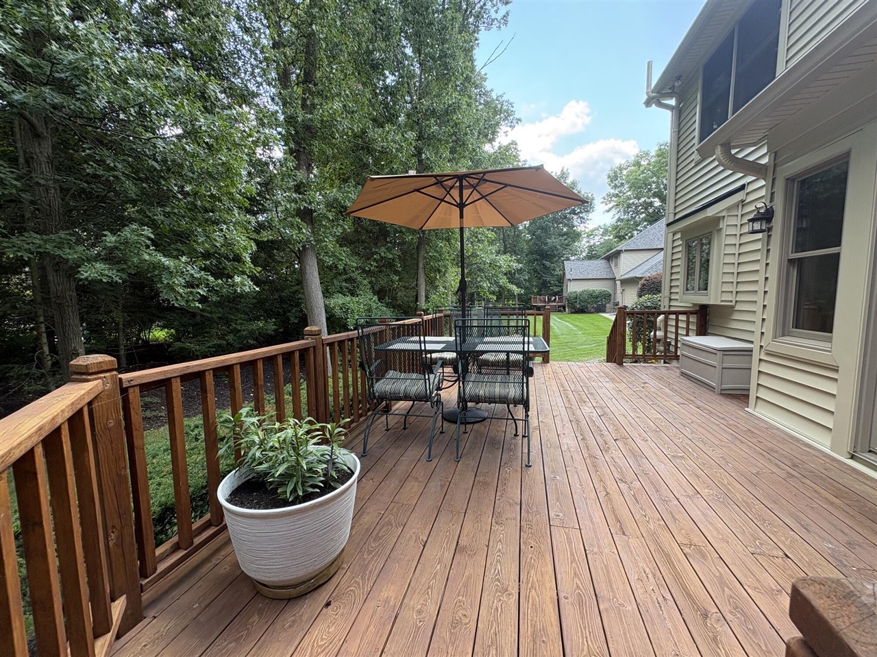 7708 Hunters Pointe Property Photo 14