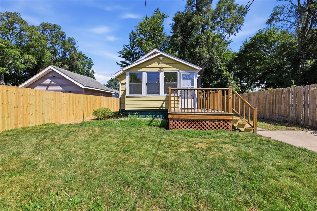 223 Quigley Boulevard Property Photo 1