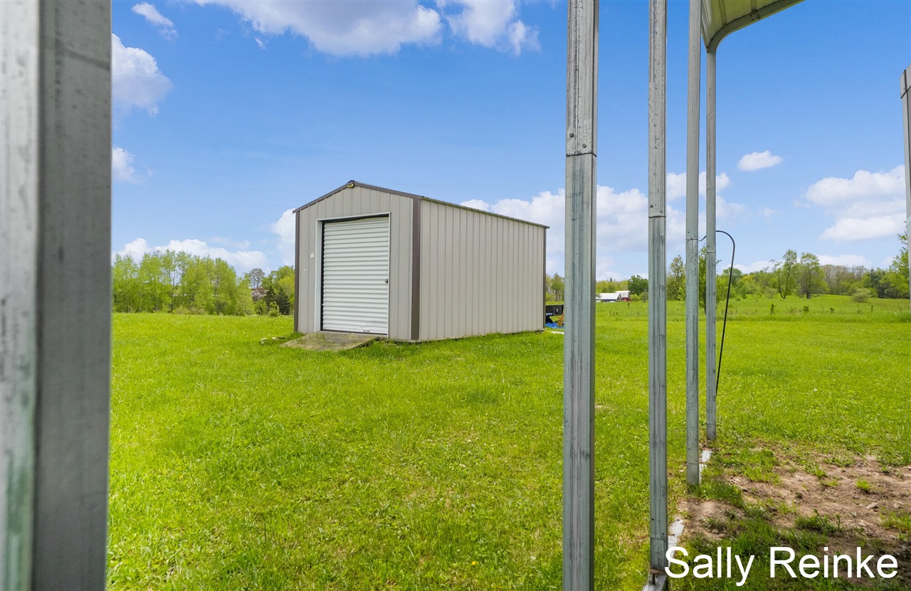 9 Mile Road Property Photo 9