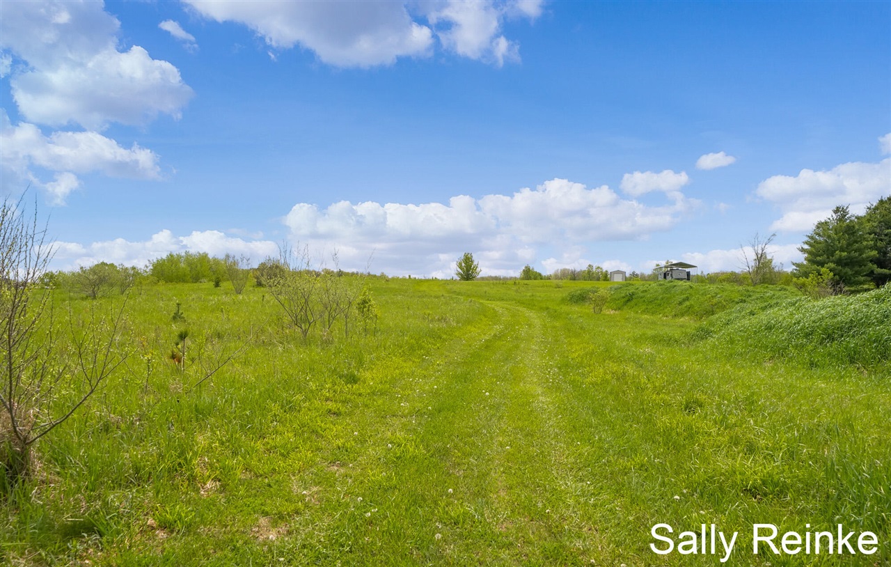 9 Mile Road Property Photo 29