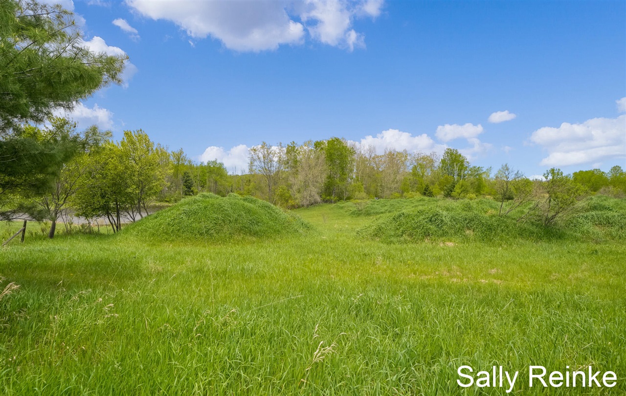 9 Mile Road Property Photo 30