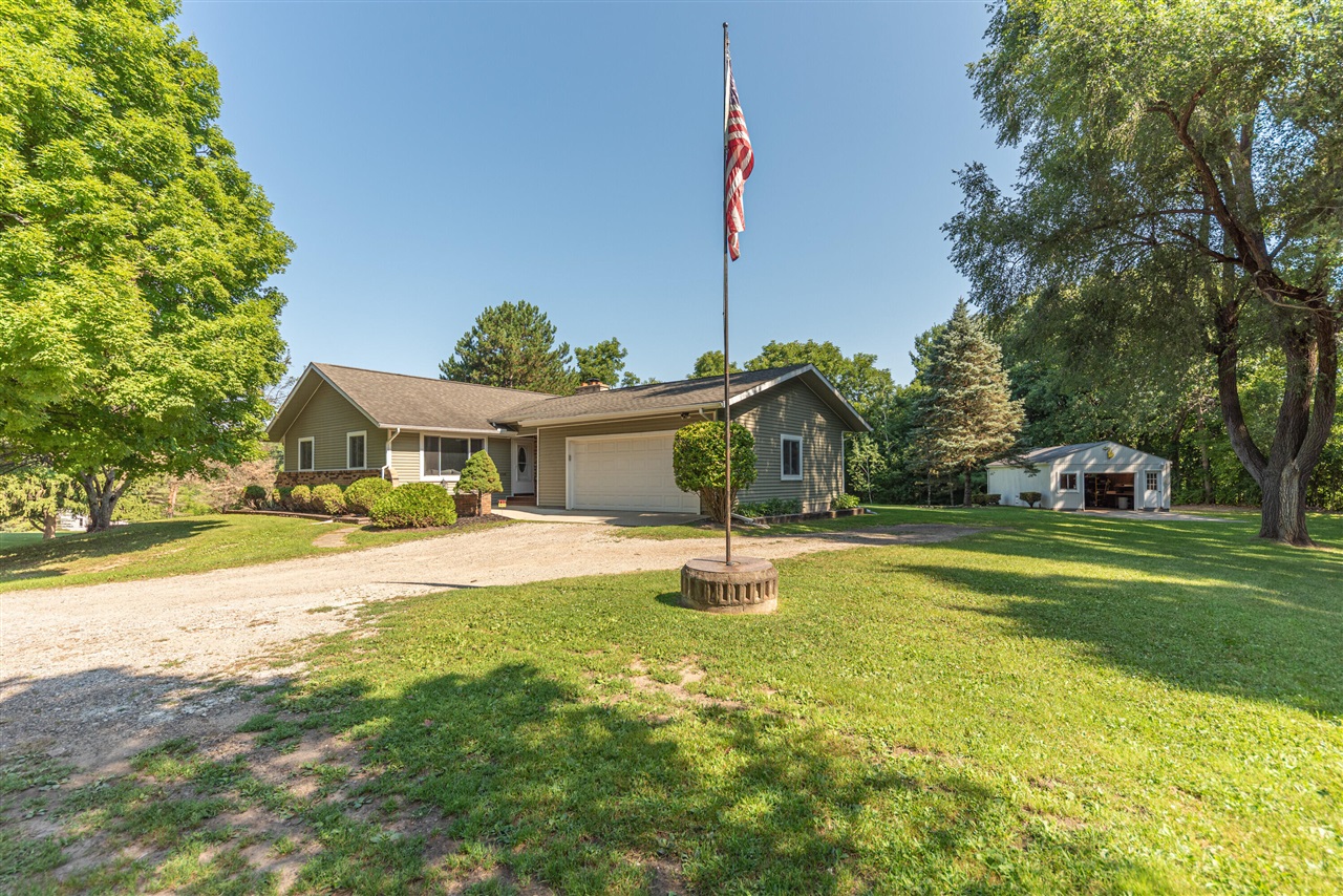 4950 Westwind Drive Property Photo 1