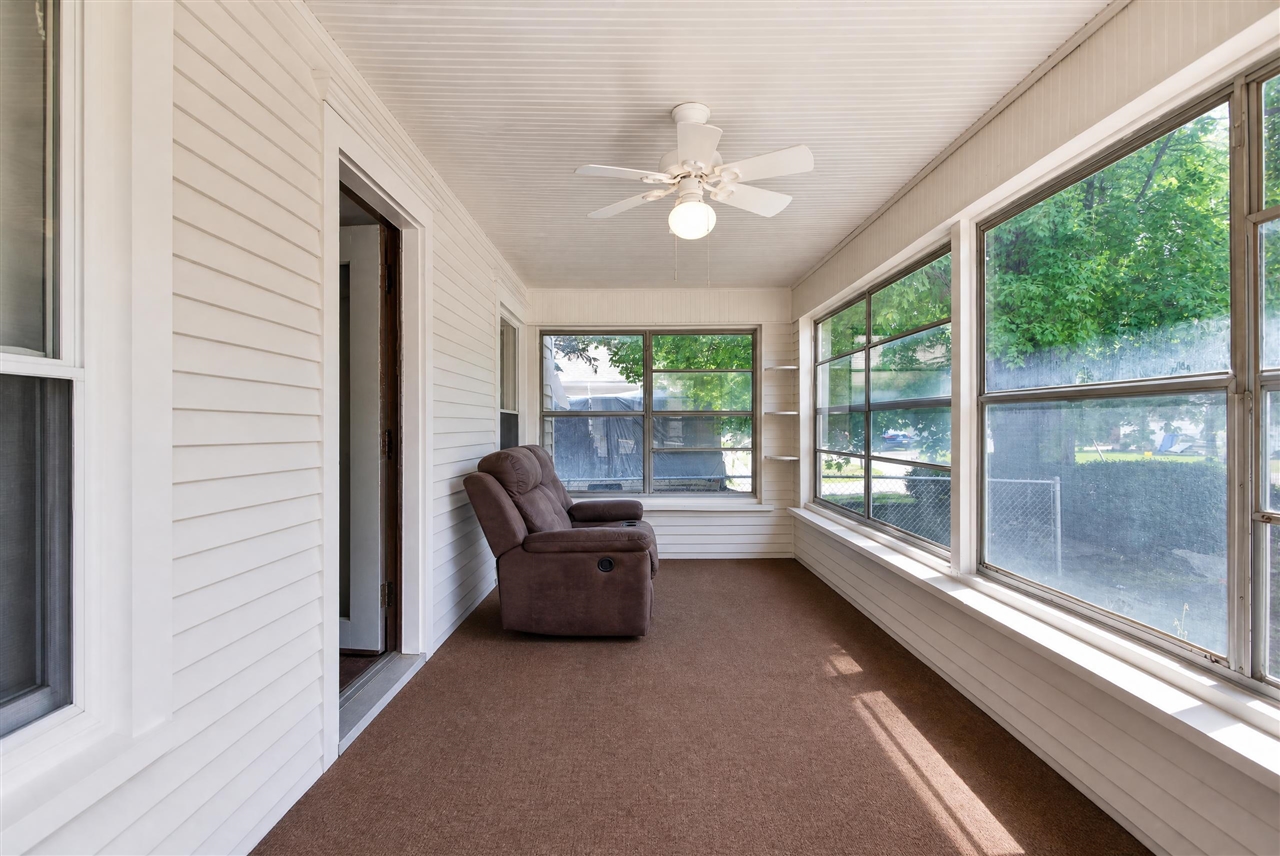 302 Cass Avenue Property Photo 5