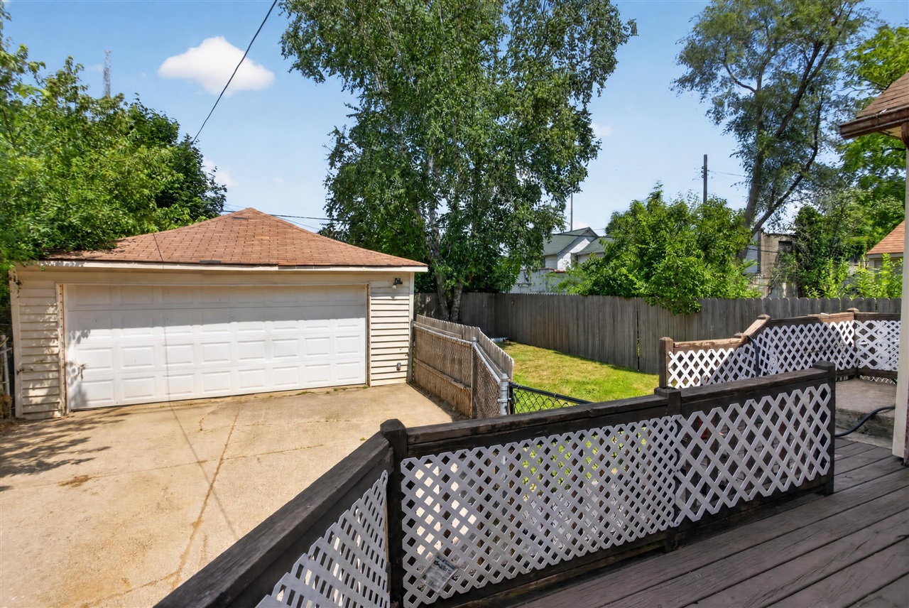 302 Cass Avenue Property Photo 43