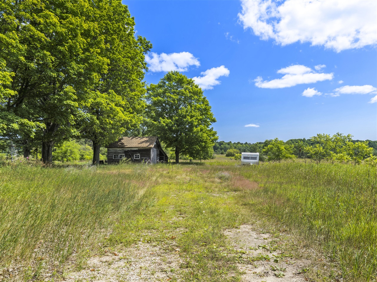 16743 Marilla Road Property Photo 5