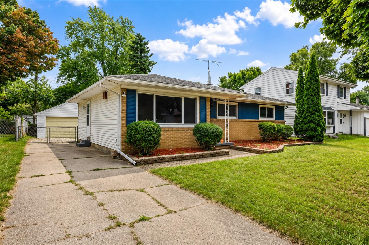 3815 Walton Drive Property Photo 3