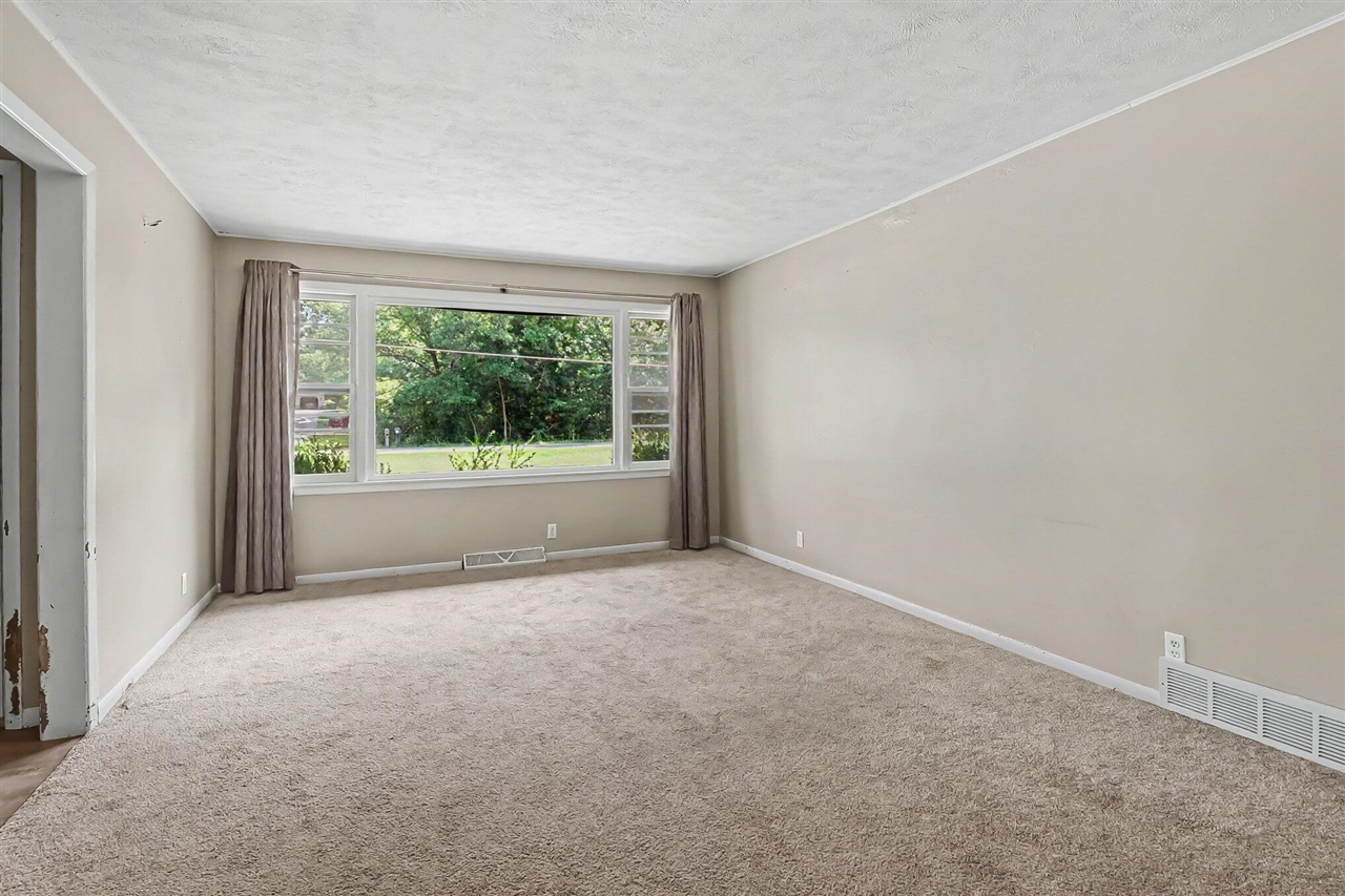 6325 Durham Road Property Photo 9