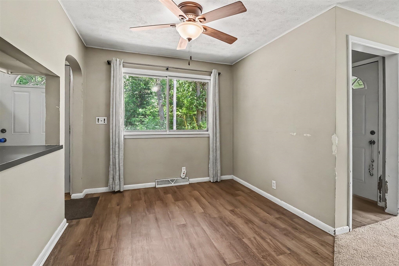 6325 Durham Road Property Photo 11
