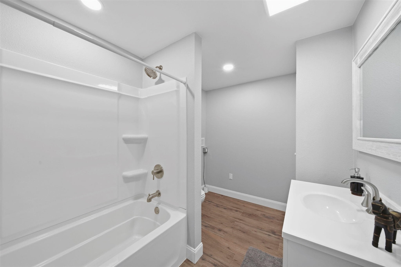 1025 Hamilton Street Property Photo 17