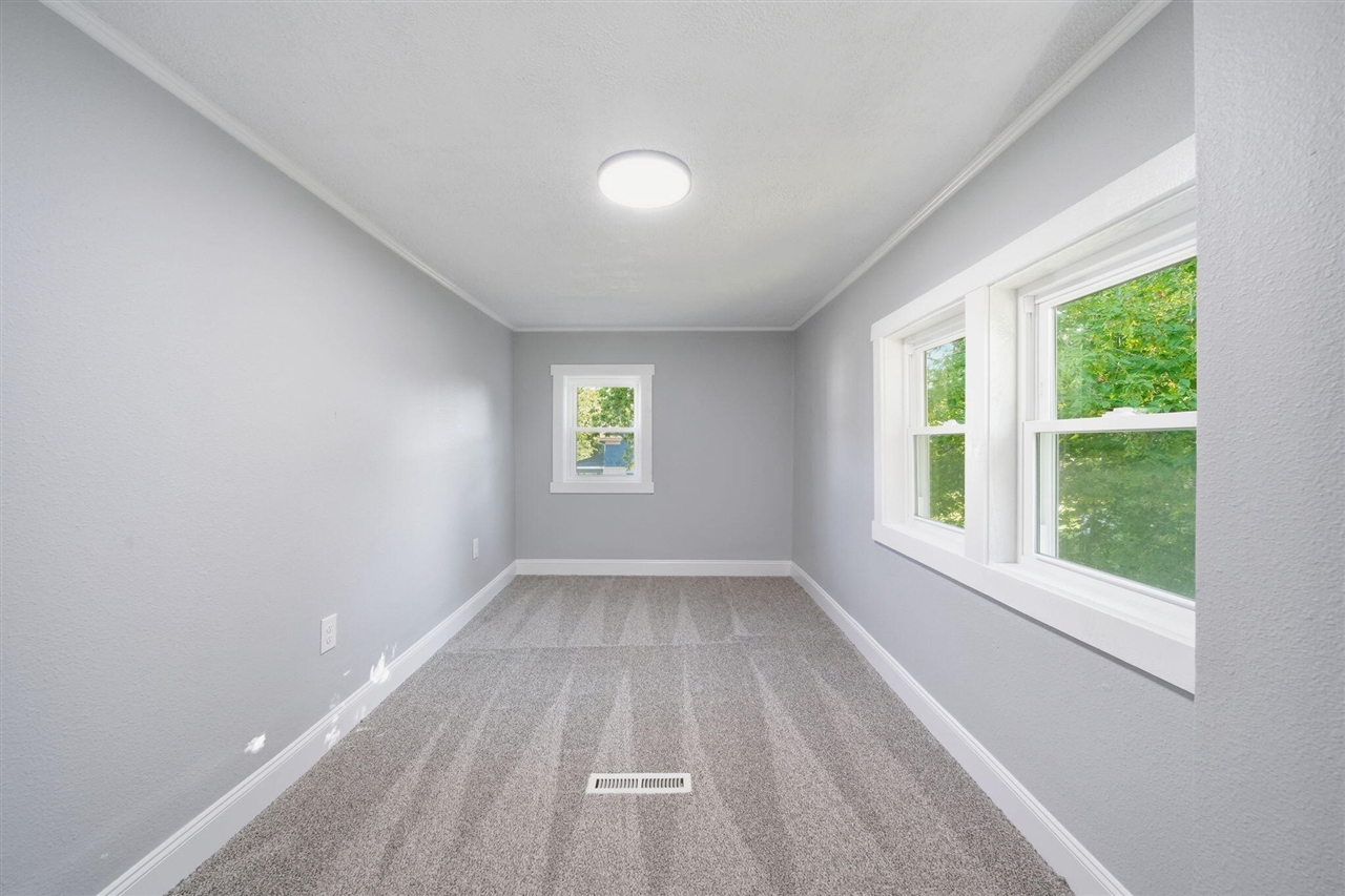 1025 Hamilton Street Property Photo 25