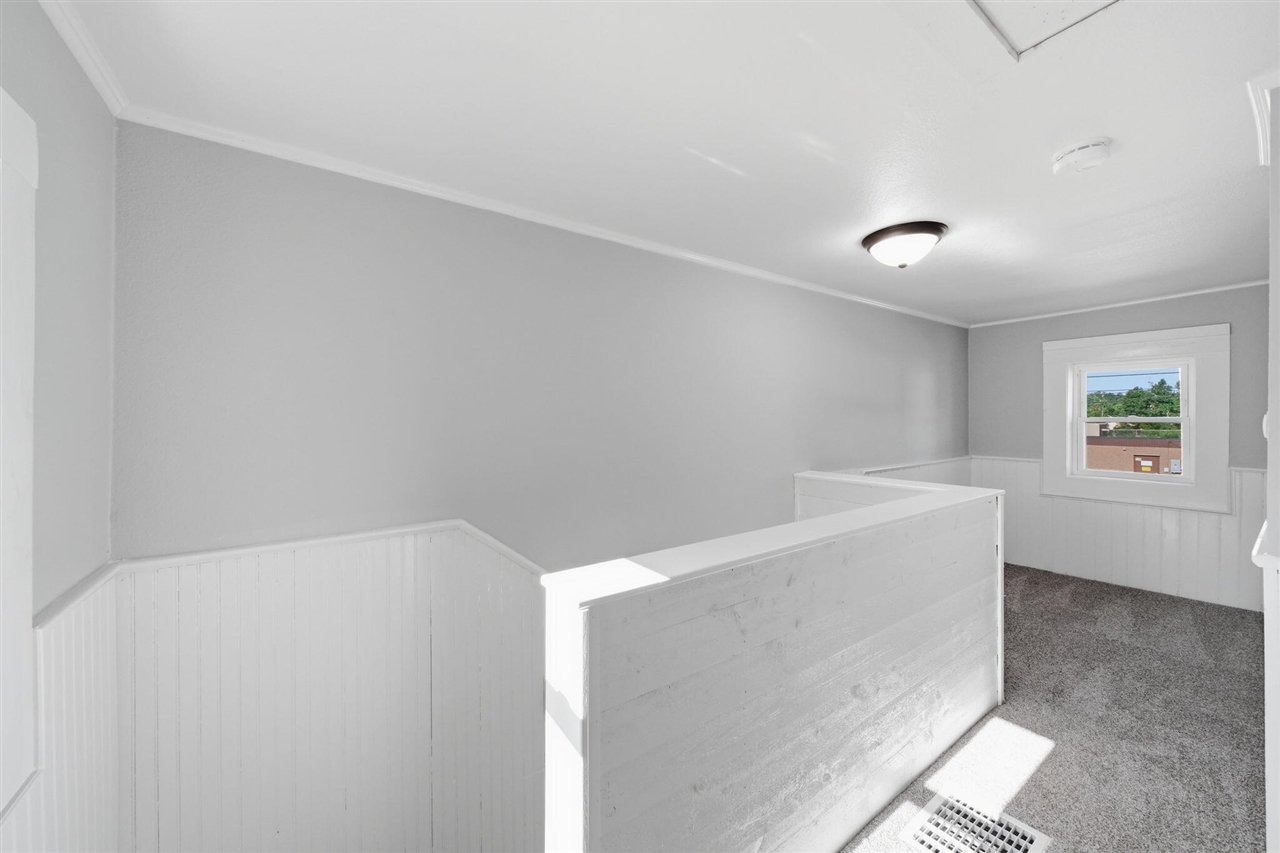 1025 Hamilton Street Property Photo 27
