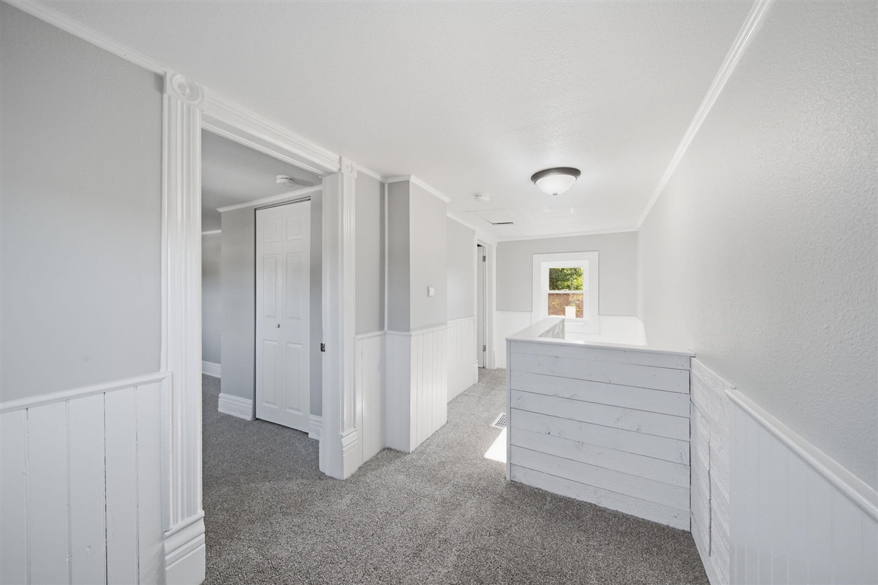 1025 Hamilton Street Property Photo 28