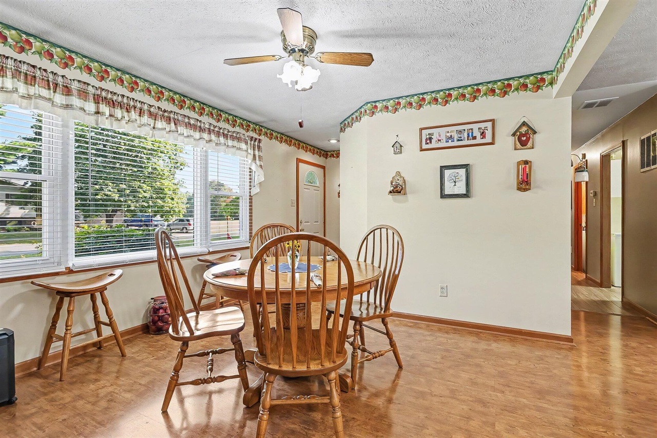 28783 Sarabyn Street Property Photo 9