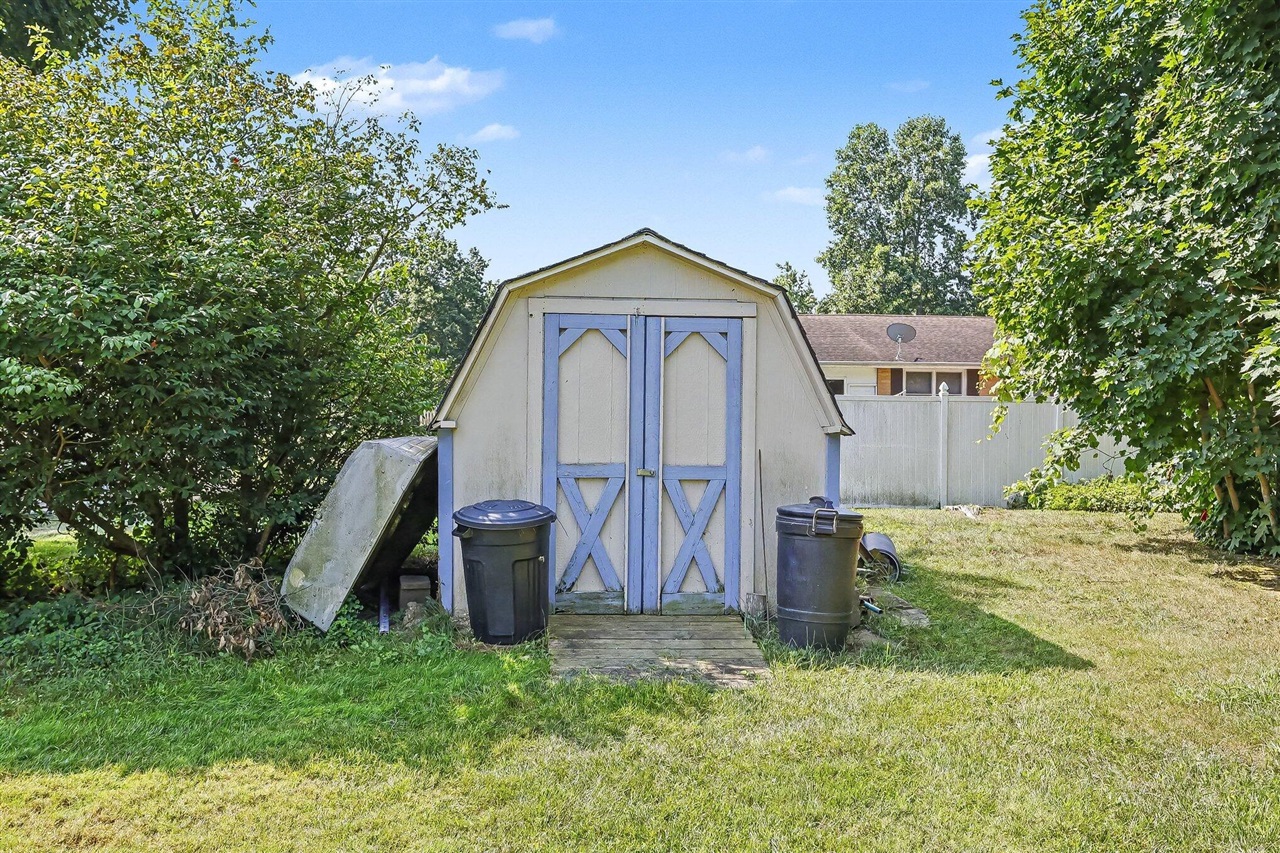 28783 Sarabyn Street Property Photo 21