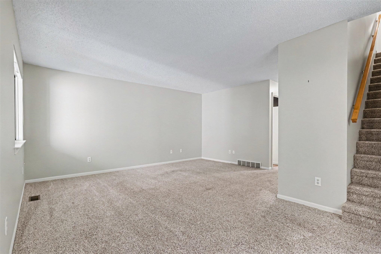 723 Charlemagne Boulevard Property Photo 5