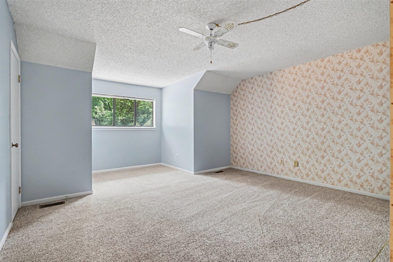 723 Charlemagne Boulevard Property Photo 12