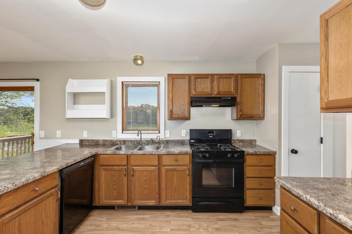 5265 Belding Road Property Photo 8