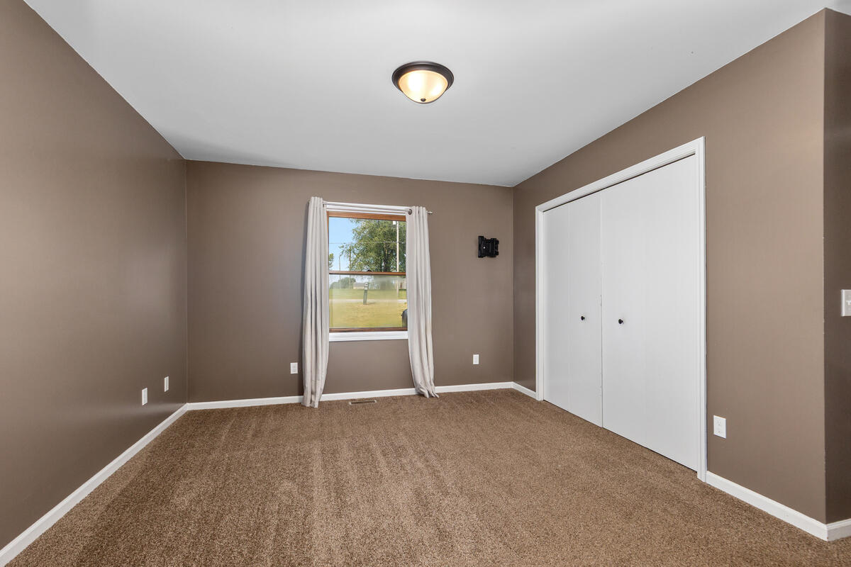 5265 Belding Road Property Photo 12