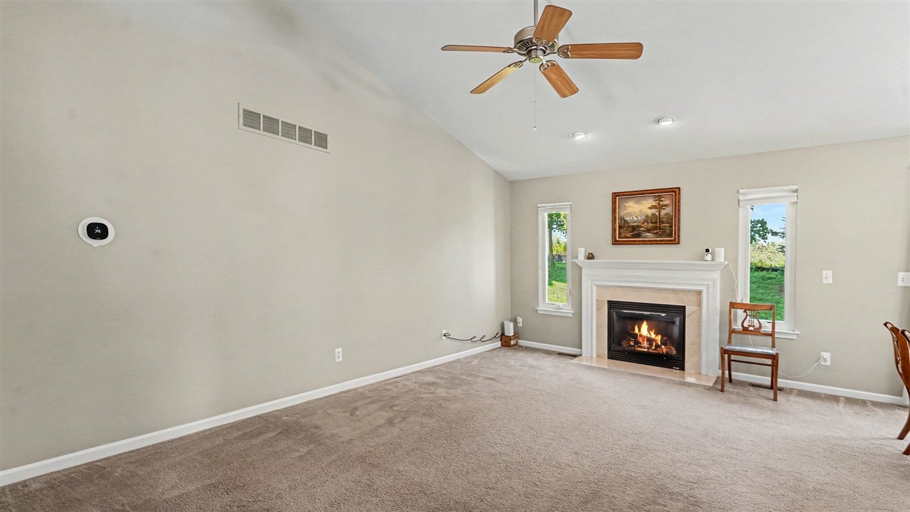 637 Bristol Drive Property Photo 4
