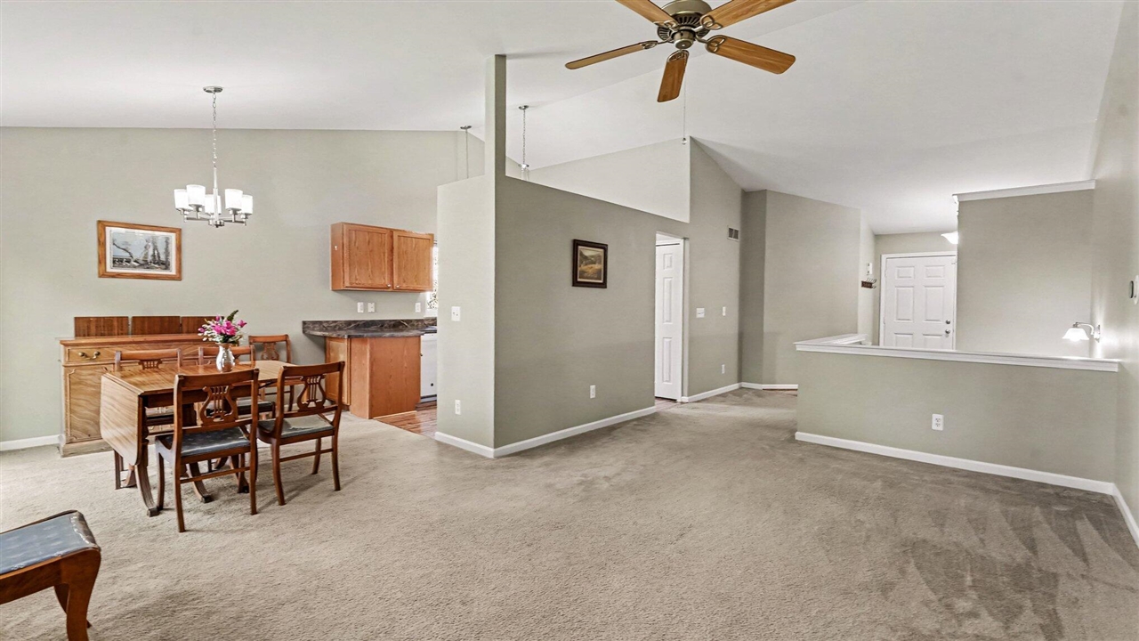 637 Bristol Drive Property Photo 6