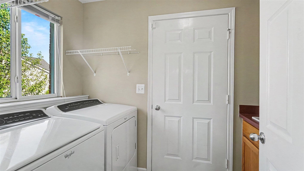 637 Bristol Drive Property Photo 7