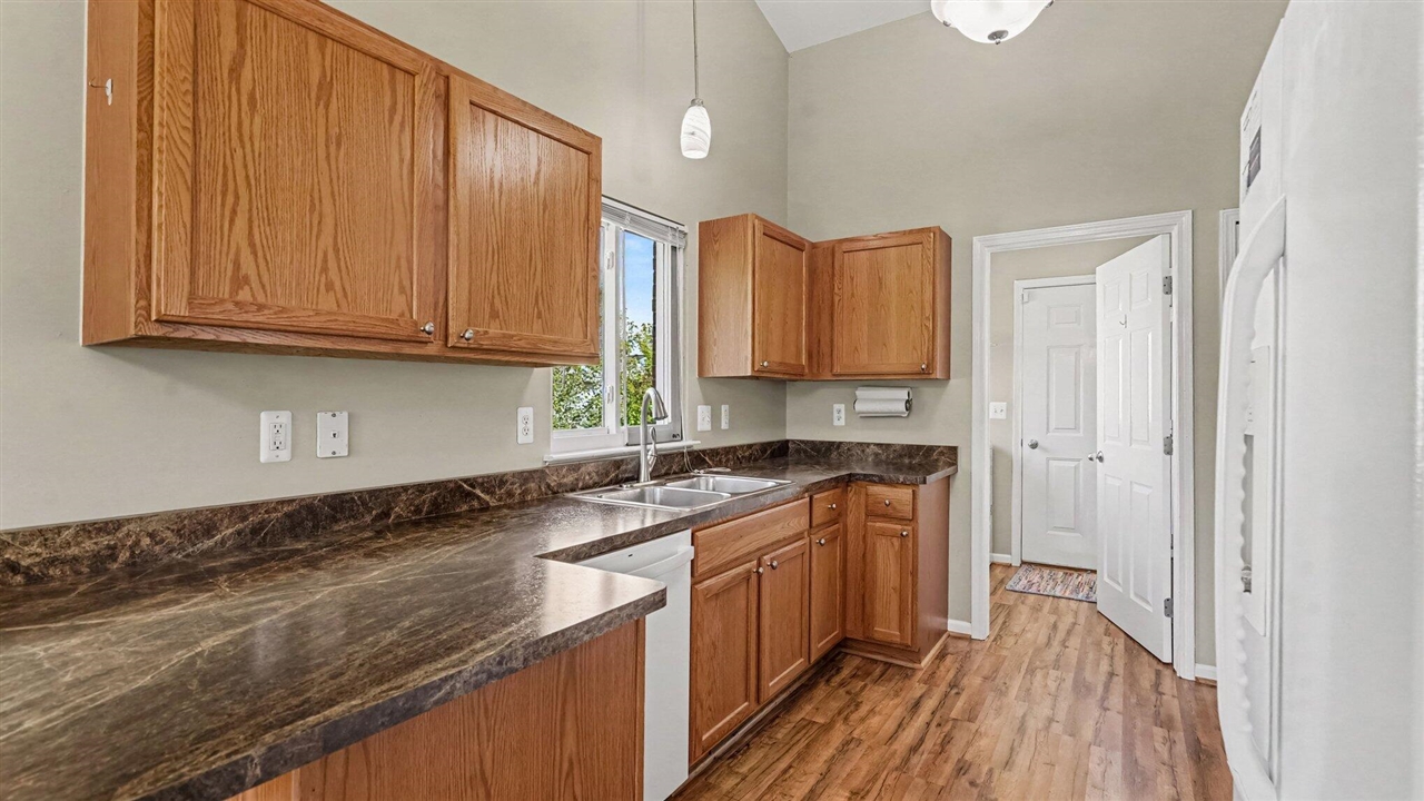 637 Bristol Drive Property Photo 10