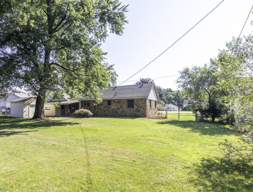 55132 M 51 Property Photo 3