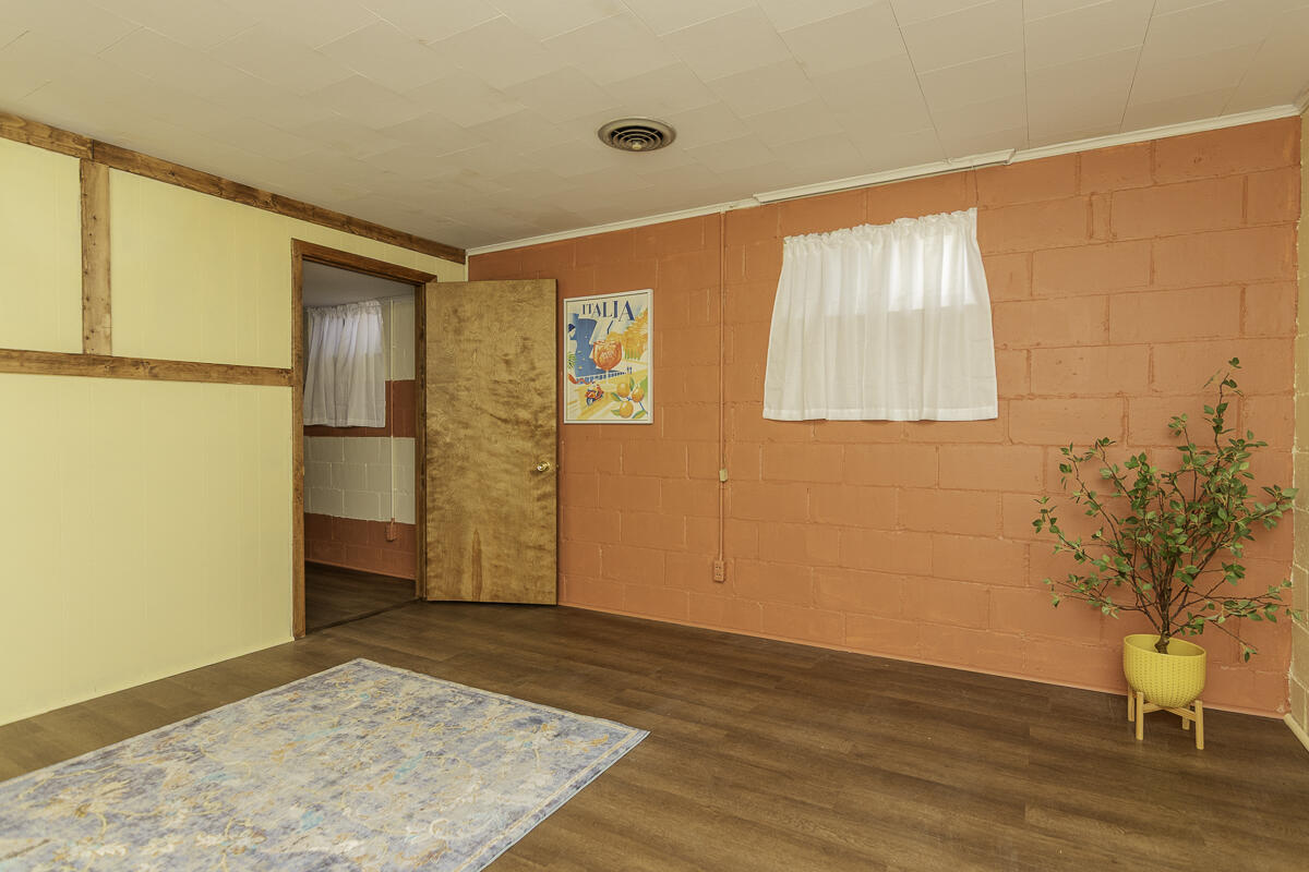 55132 M 51 Property Photo 27