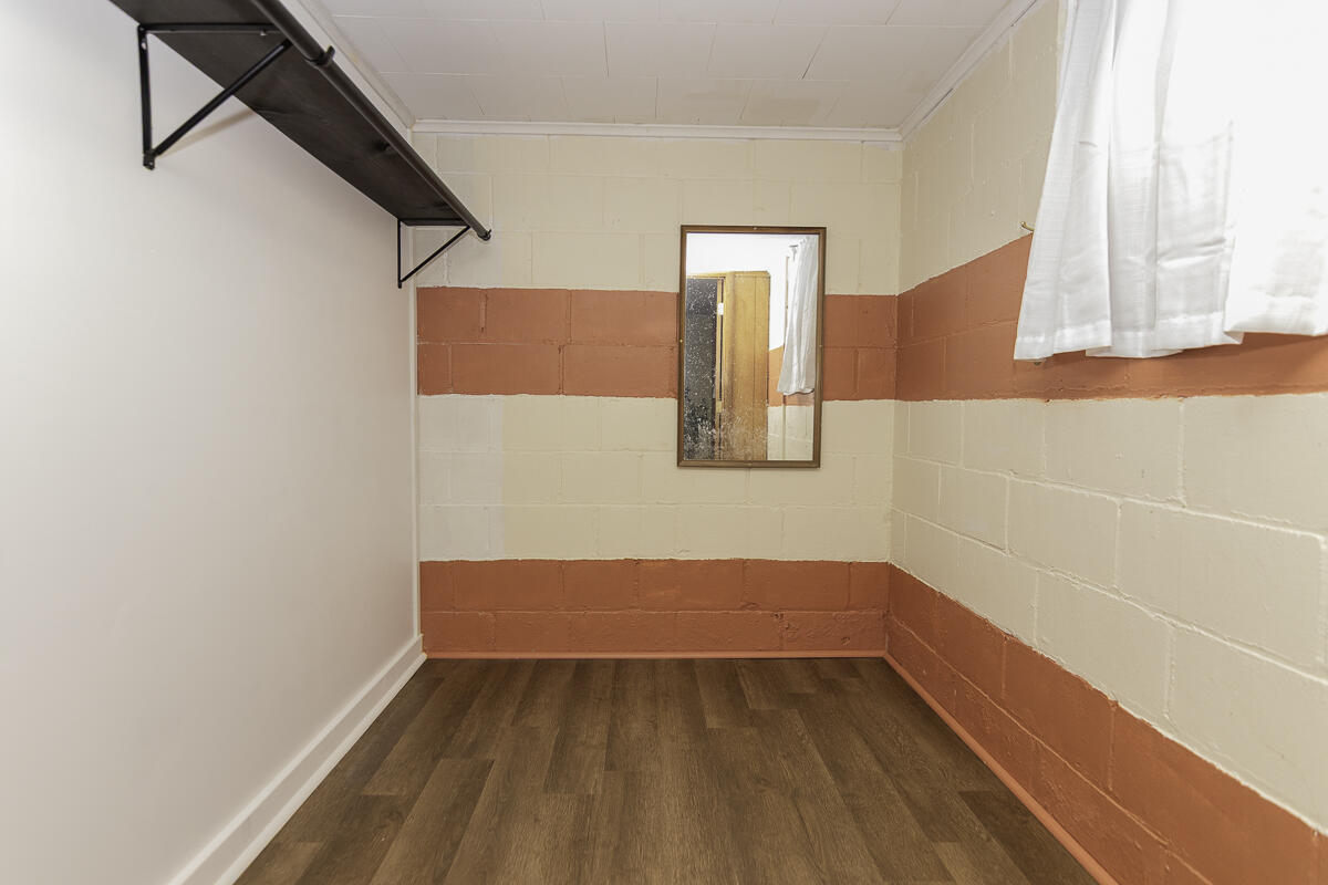 55132 M 51 Property Photo 29