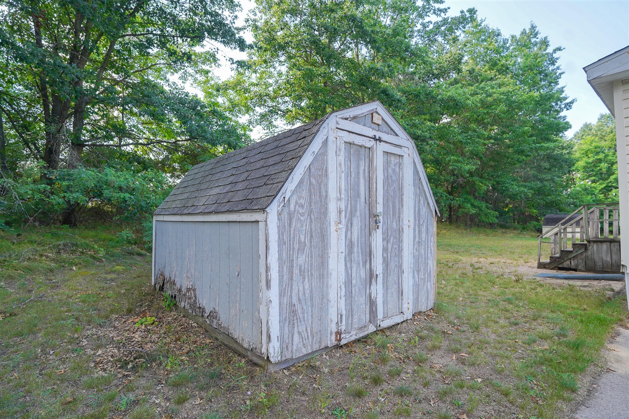 513 E Rainbow Road Property Photo 5