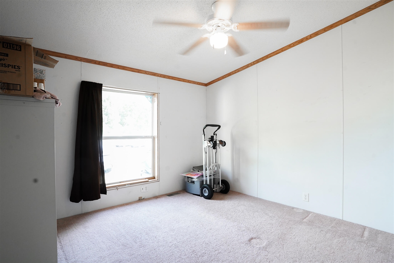 513 E Rainbow Road Property Photo 29
