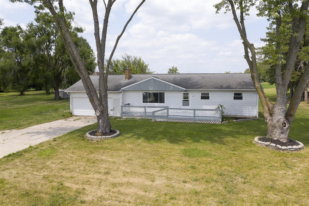 965 E Remus Road Property Photo 1