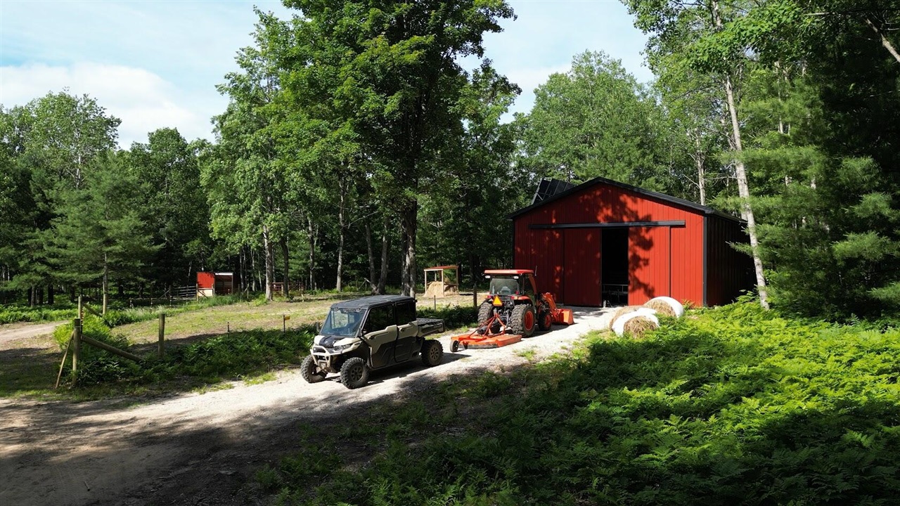 9239 E 8 Mile Road Property Photo 54