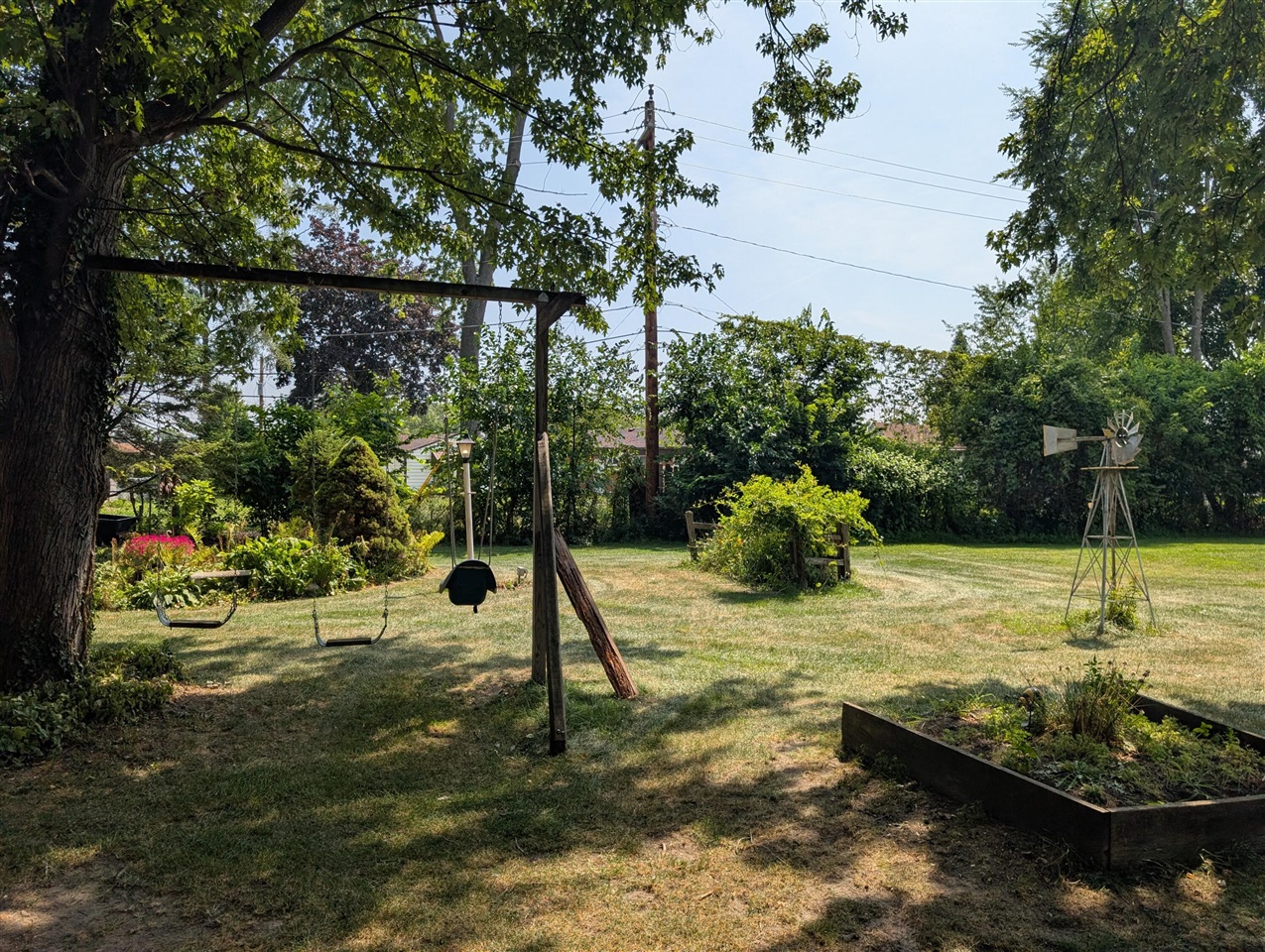 26137 Joy Road Property Photo 33