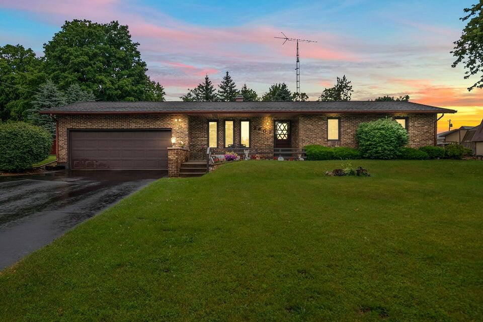 2607 Thompson Street Property Photo 1