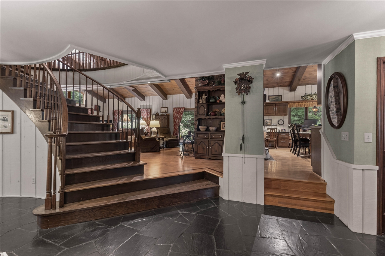 12879 Lakeshore Drive Property Photo 4