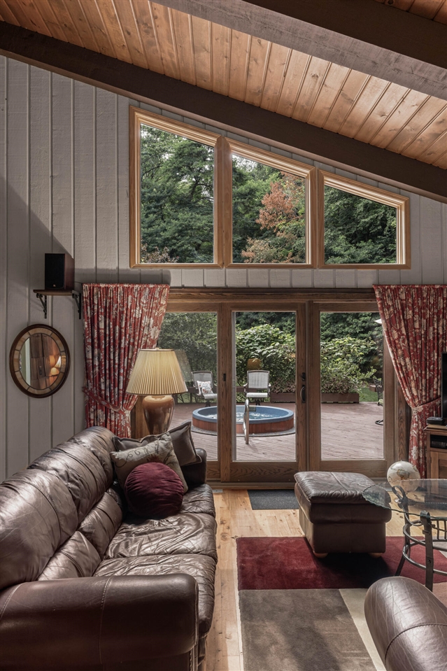12879 Lakeshore Drive Property Photo 7