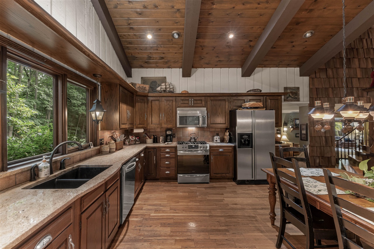12879 Lakeshore Drive Property Photo 19