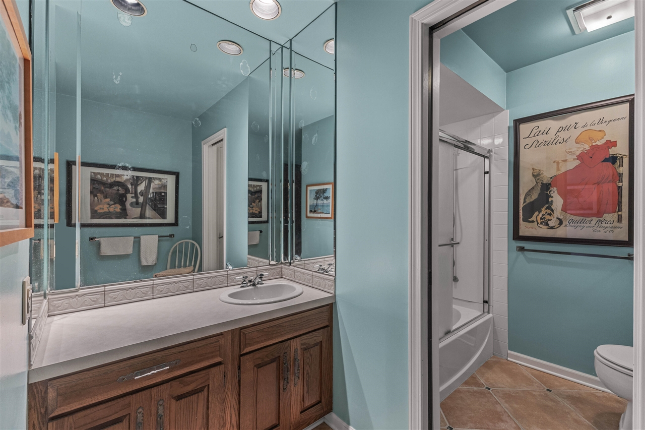 12879 Lakeshore Drive Property Photo 34