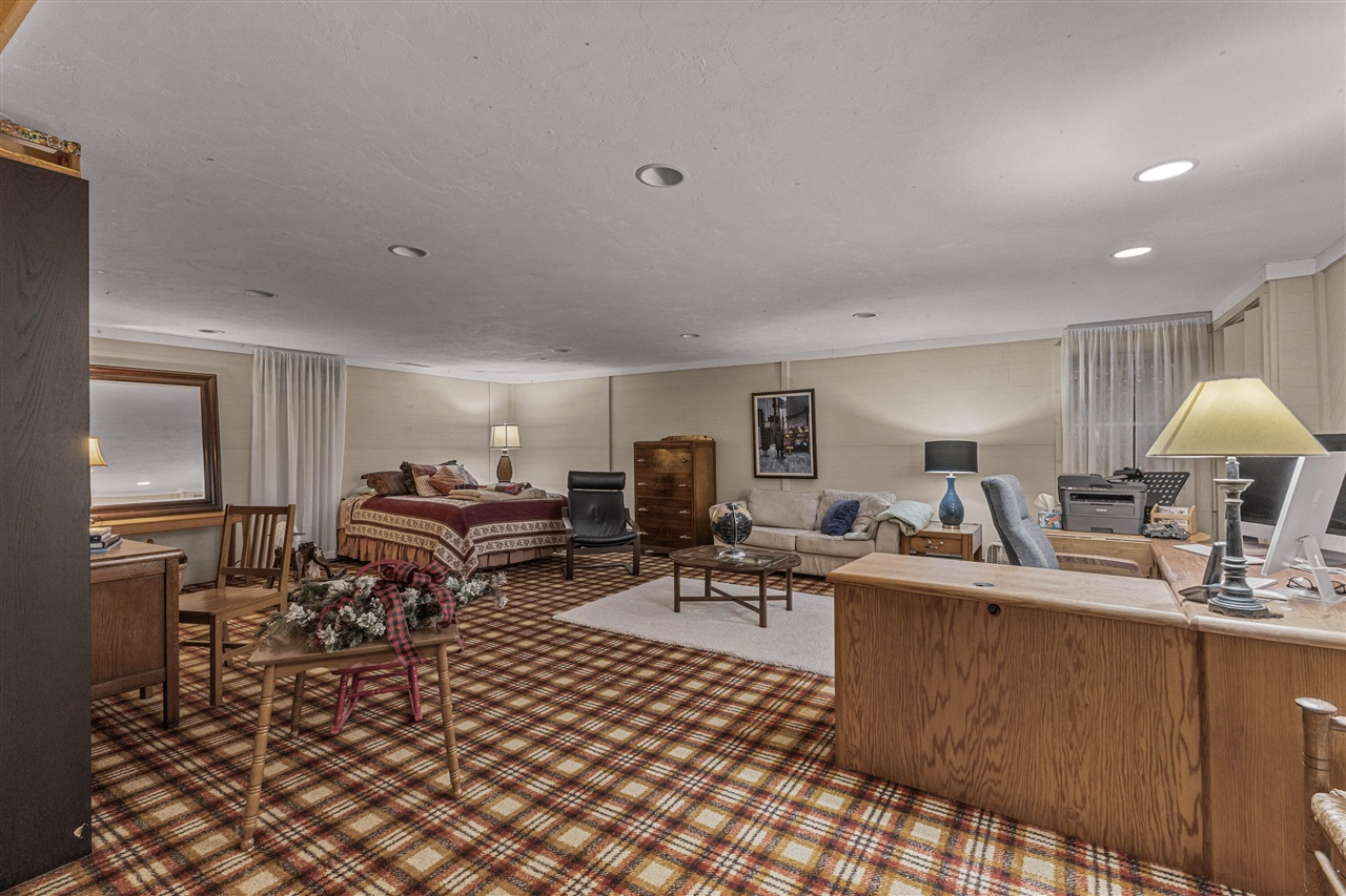 12879 Lakeshore Drive Property Photo 40