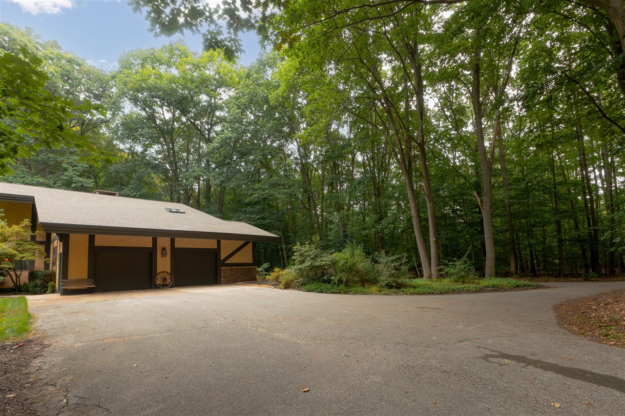 12879 Lakeshore Drive Property Photo 47