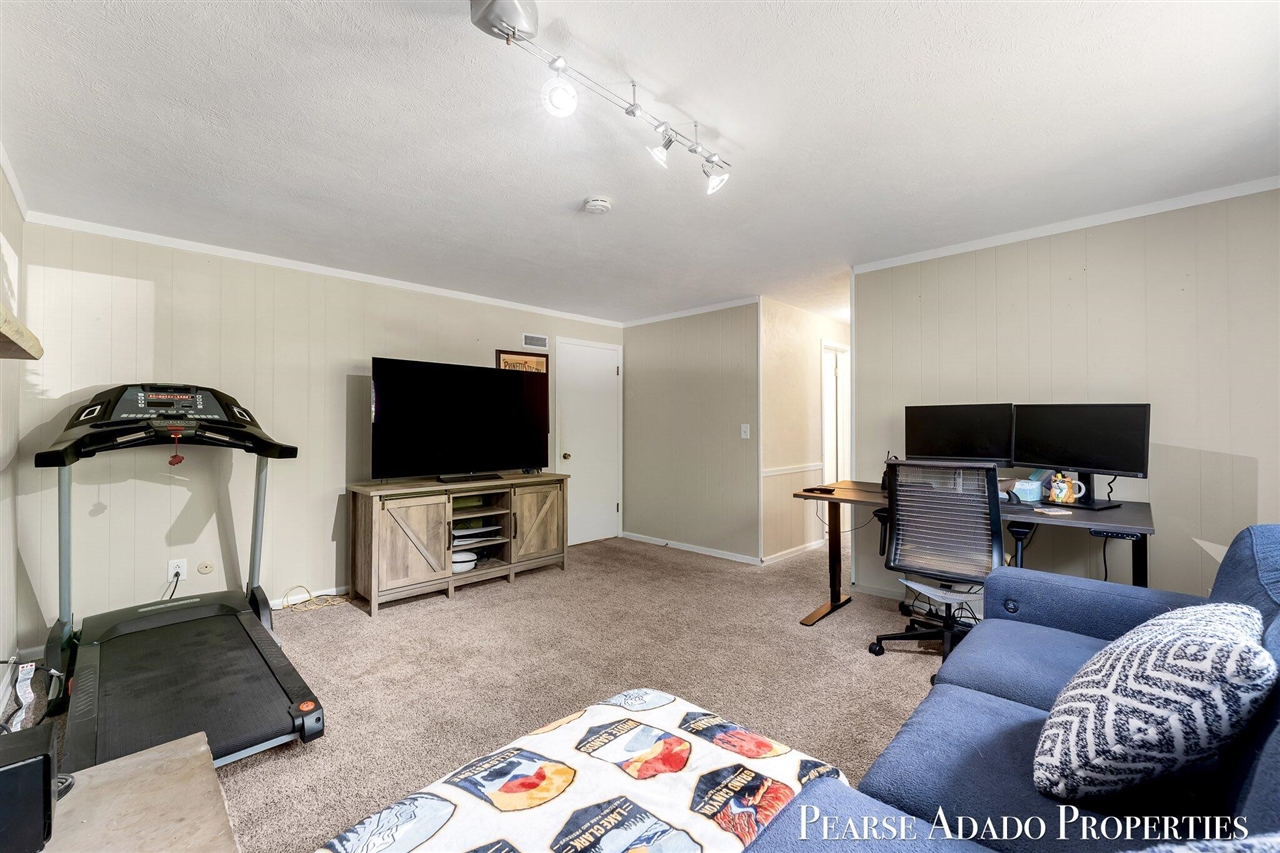 5822 Burgis Avenue Property Photo 26