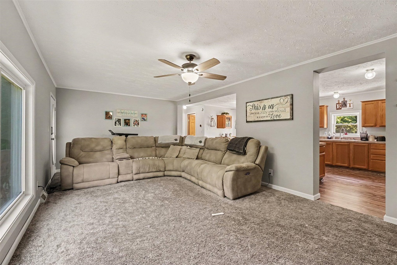 10110 N Drive Property Photo 7