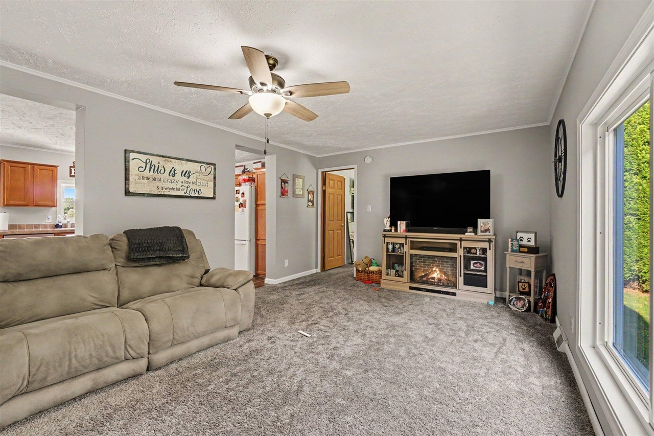 10110 N Drive Property Photo 8