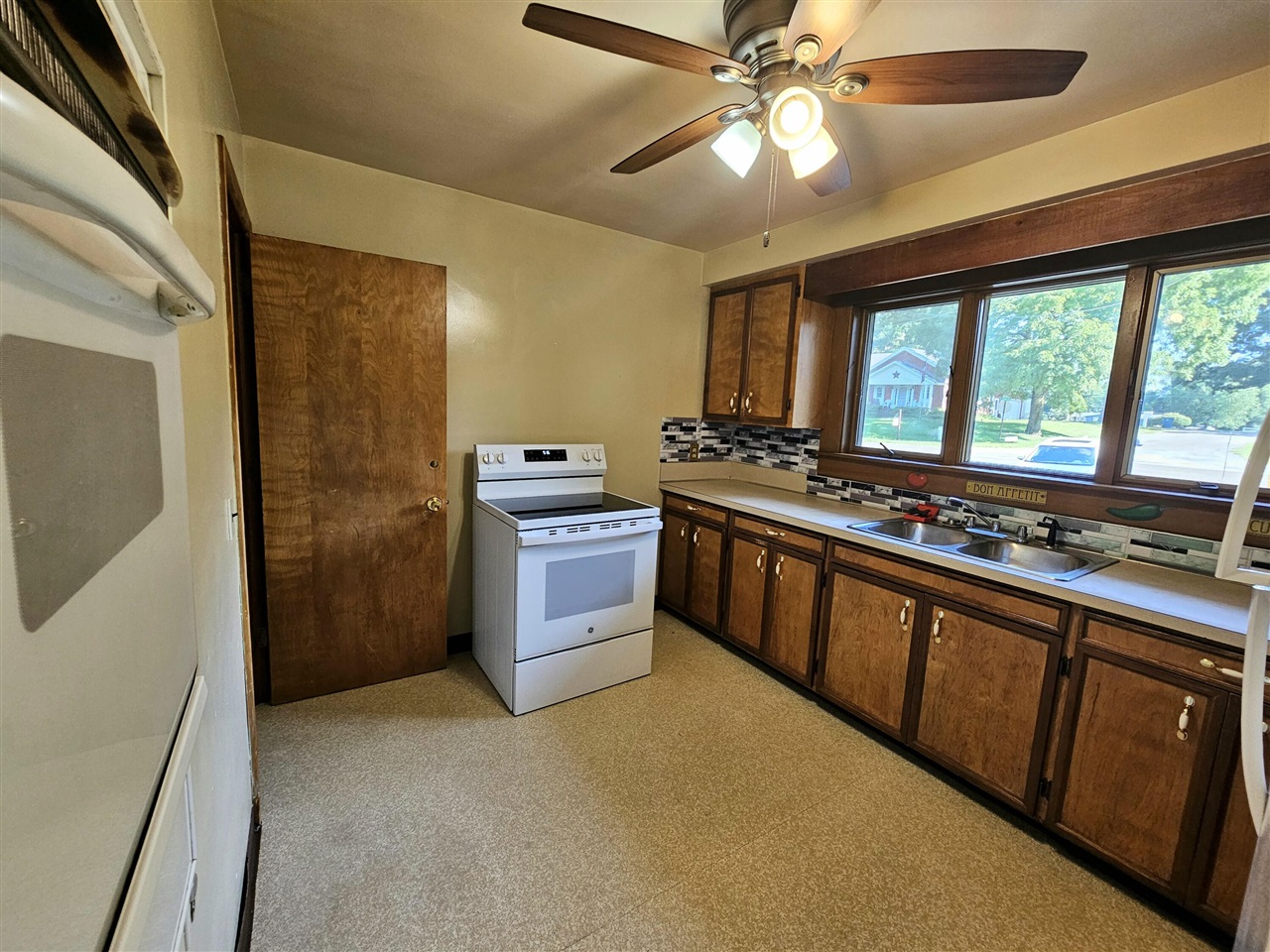 28491 C Drive Property Photo 5