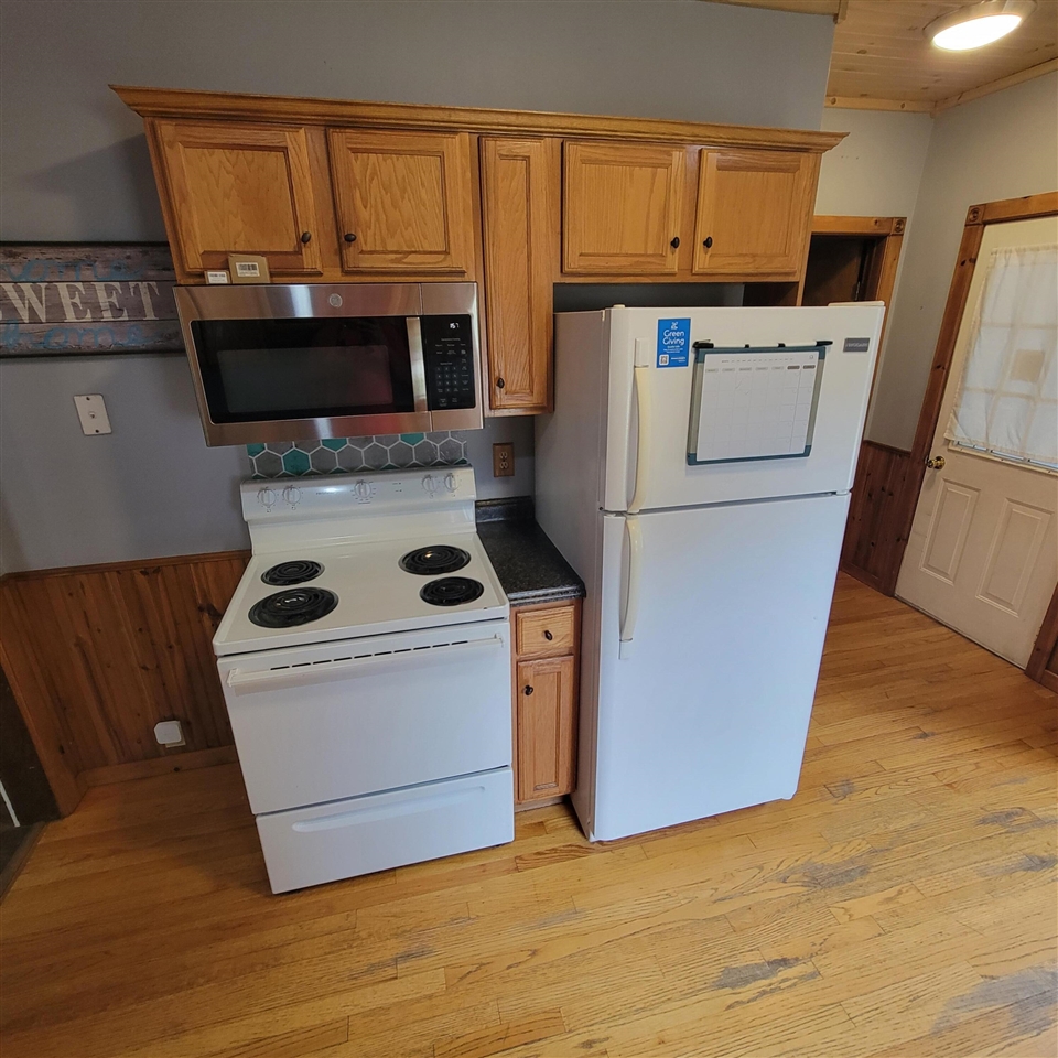 8 E Barton Street Property Photo 11