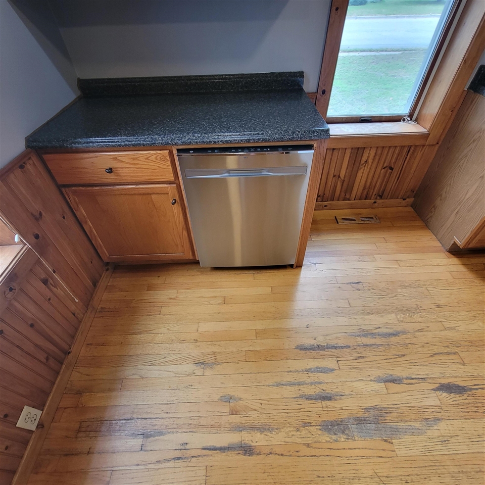 8 E Barton Street Property Photo 12