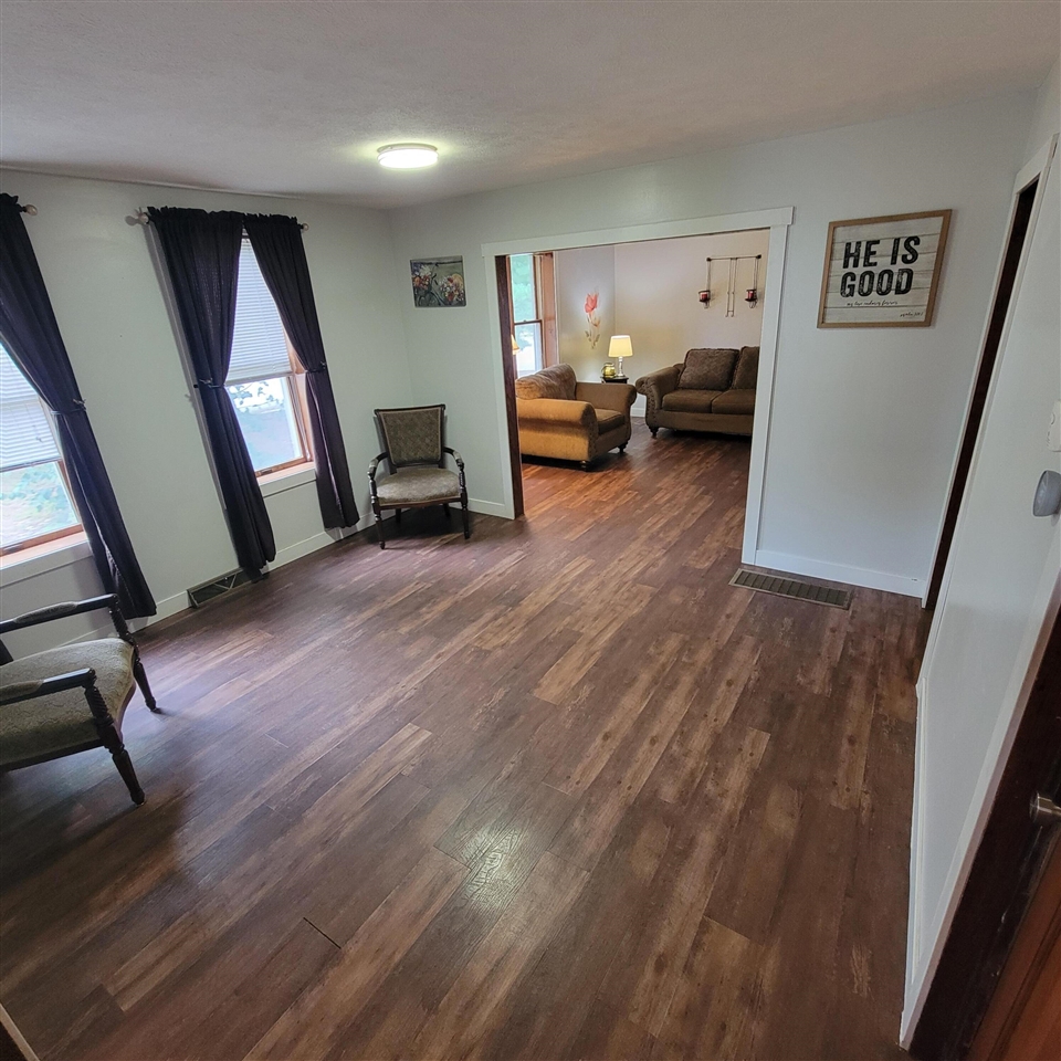 8 E Barton Street Property Photo 13