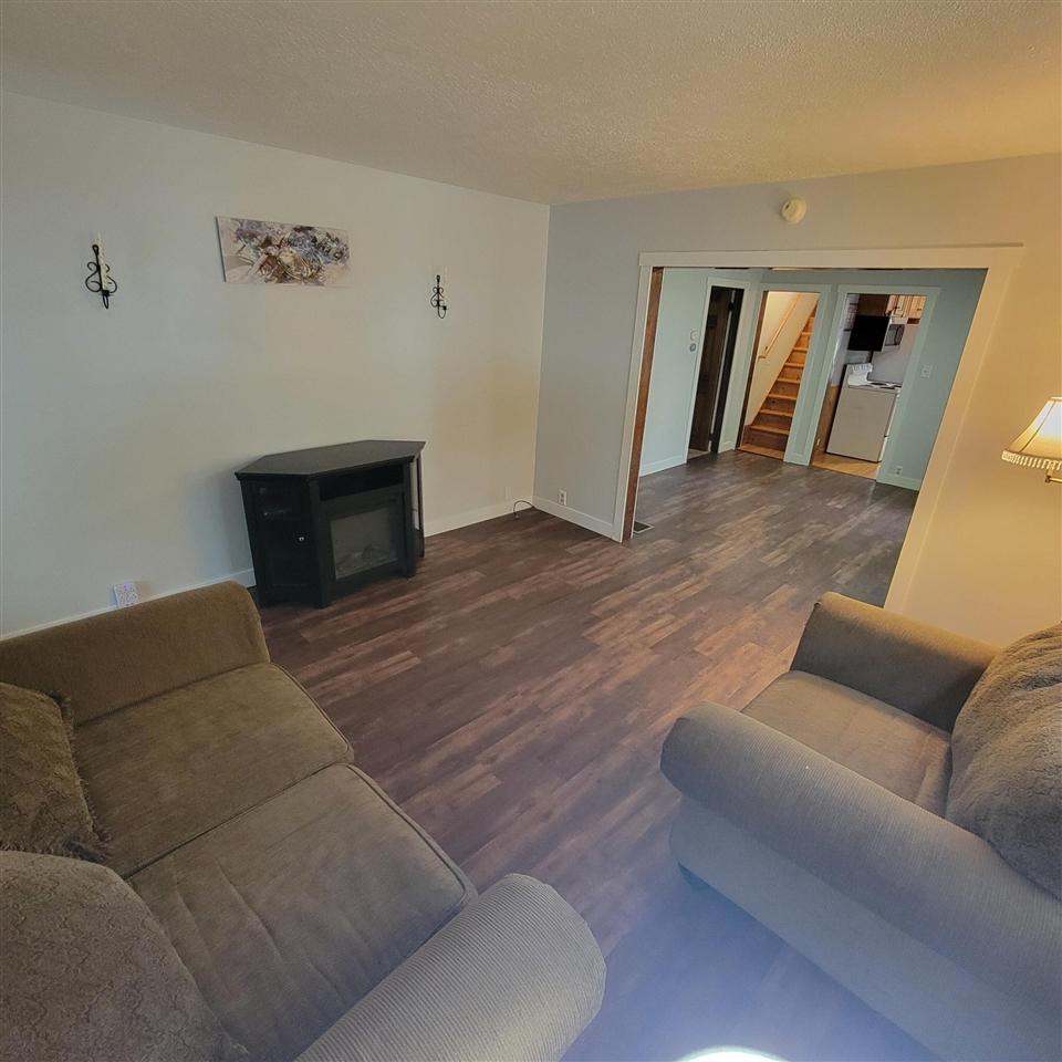 8 E Barton Street Property Photo 16